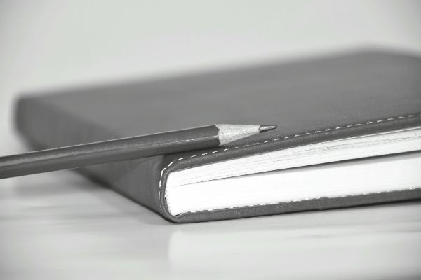 Notizbuch mit Stift